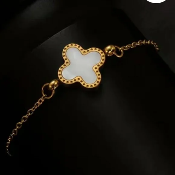 18K Gold Plated, Black / White,Four-leaf Clover Bracelet. - Picture 2 of 5